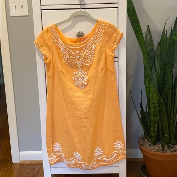 Lilly Pulitzer Dresses & Skirts - Lilly size 2 summer dress